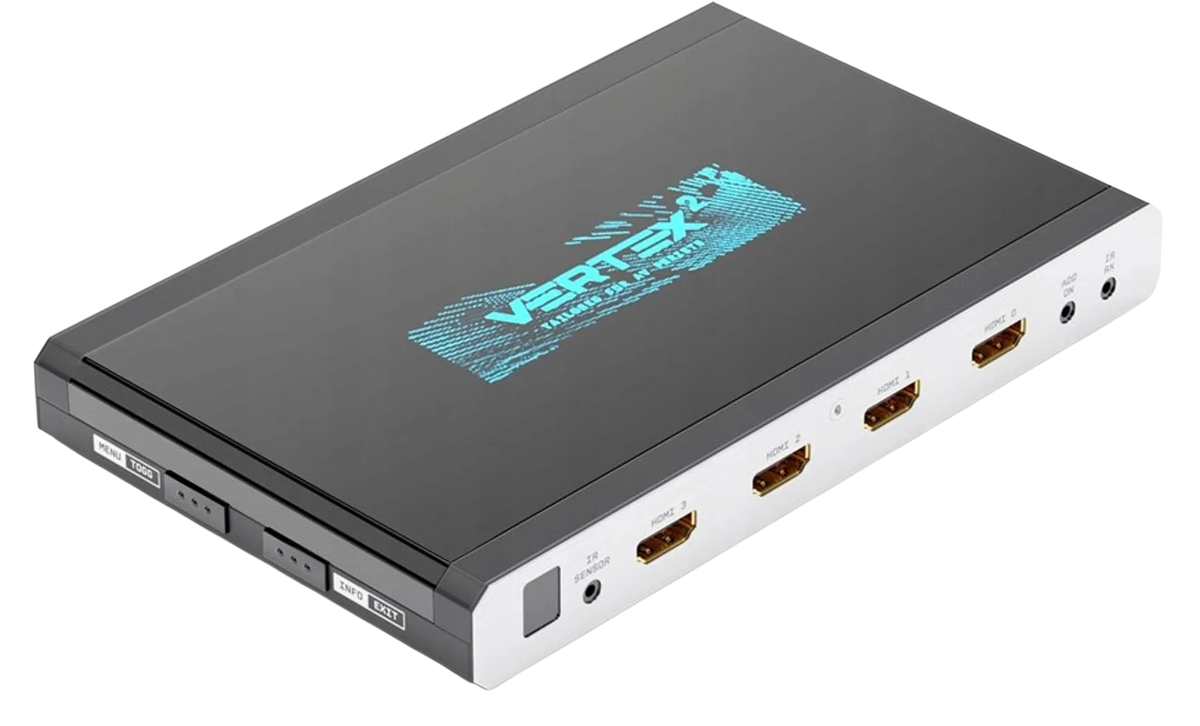 مصفوفة ومبدّل HDMI من HDfury Vertex 2 من الأعلى بزاوية مائلة، جهة المداخل: مستشعر IR، وأربعة مداخل HDMI مرقّمة من 0 إلى 3، ومقبسا add-on وIR RX